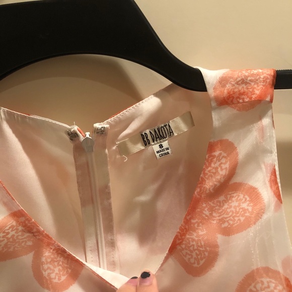 Summer dress! - Picture 3 of 3